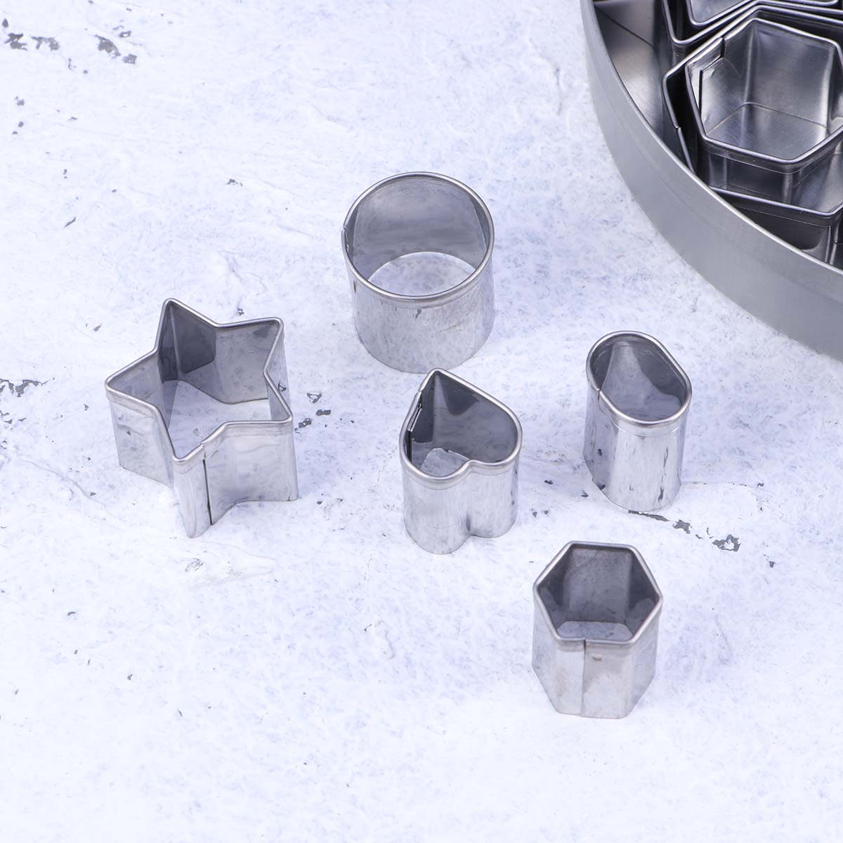 Set di 24 stampini per biscott - Baking Kitchen Set recensione e prezzo